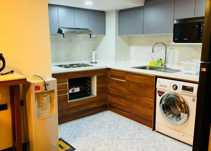 Apartment Spacious 1,2 & 3 Bedroom Serviced Omni - Nana Bts Bangkok