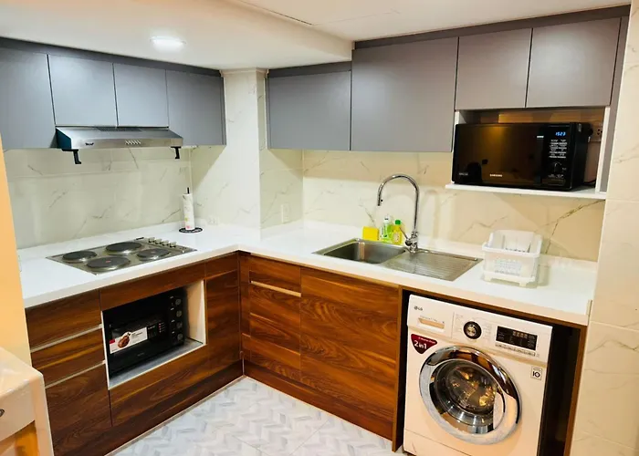Apartment Spacious 1,2 & 3 Bedroom Serviced Omni - Nana Bts *