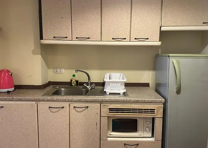 Spacious 1,2 & 3 Bedroom Serviced Omni - Nana Bts * Bangkok