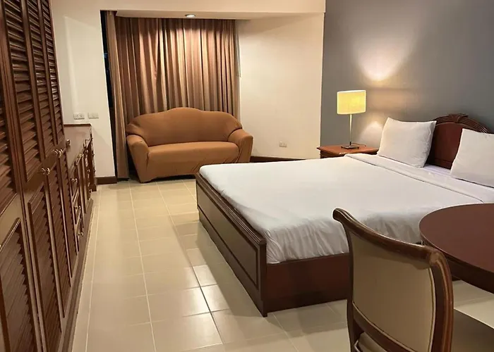 Spacious 1,2 & 3 Bedroom Serviced Omni - Nana Bts Apartment