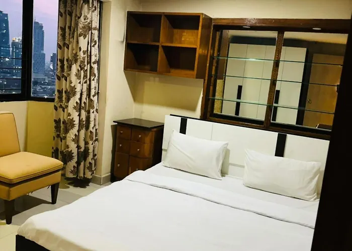 Spacious 1,2 & 3 Bedroom Serviced Omni - Nana Bts Apartment