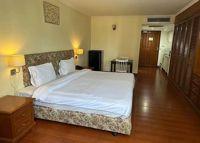 Spacious 1,2 & 3 Bedroom Serviced Omni - Nana Bts