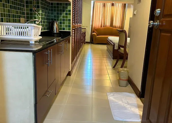 Spacious 1,2 & 3 Bedroom Serviced Omni - Nana Bts Apartment
