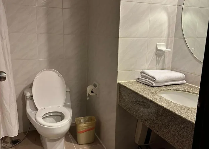 Spacious 1,2 & 3 Bedroom Serviced Omni - Nana Bts Apartment