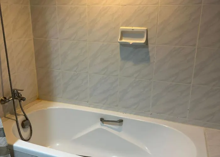 Apartment Spacious 1,2 & 3 Bedroom Serviced Omni - Nana Bts *