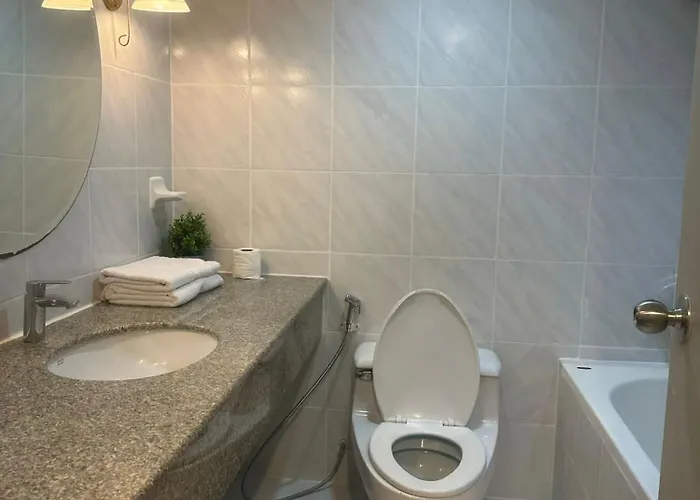 Spacious 1,2 & 3 Bedroom Serviced Omni - Nana Bts Apartment Bangkok