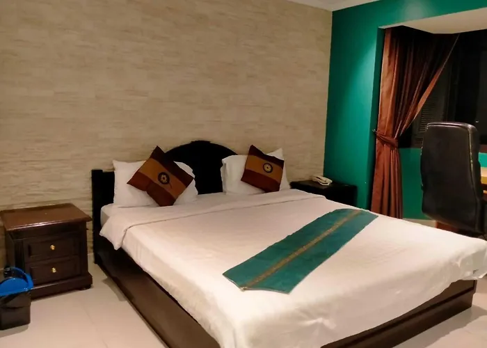 Spacious 1,2 & 3 Bedroom Serviced Omni - Nana Bts Bangkok