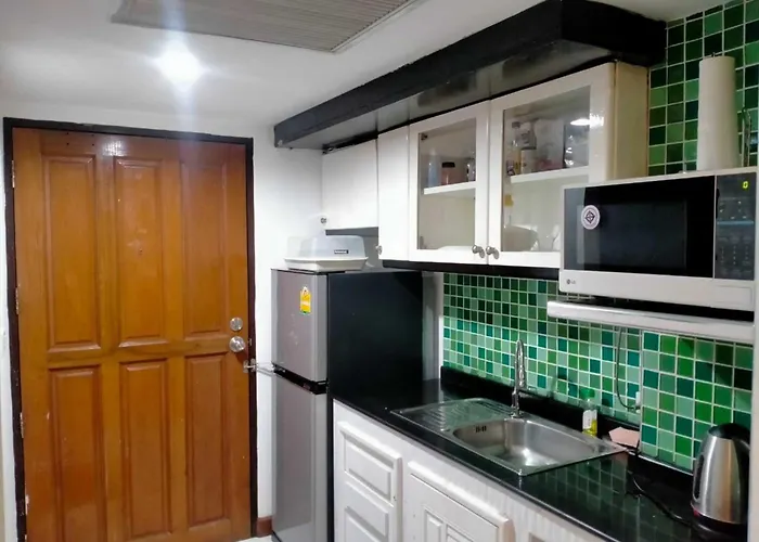 Spacious 1,2 & 3 Bedroom Serviced Omni - Nana Bts * Bangkok