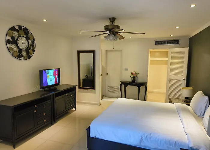 Spacious 1,2 & 3 Bedroom Serviced Omni - Nana Bts