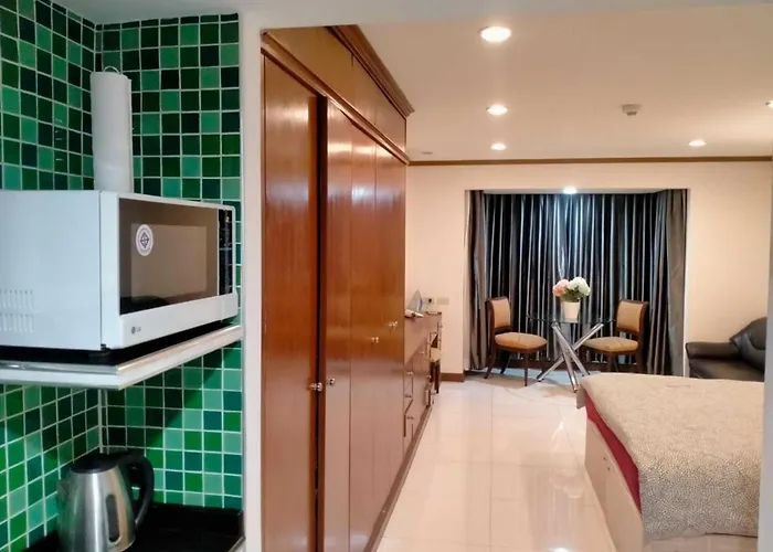 Spacious 1,2 & 3 Bedroom Serviced Omni - Nana Bts Bangkok